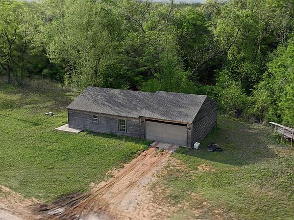 4th image of 3409 E 92nd St