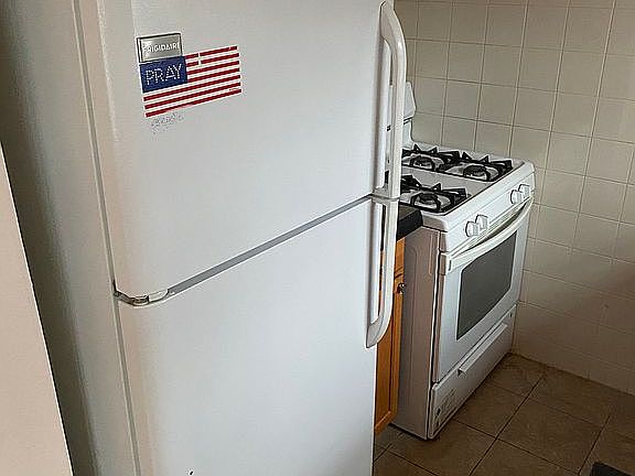 2nd image of 190 Beach 60 St