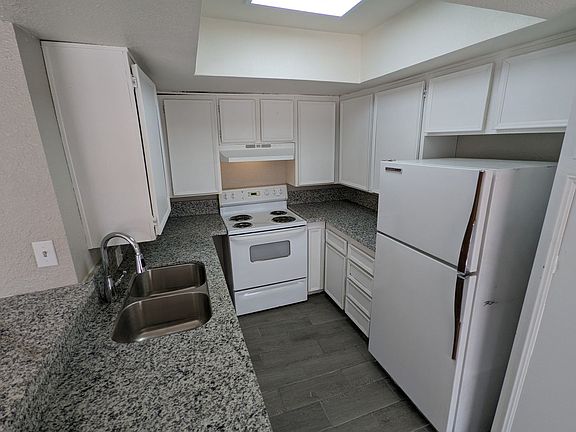 2nd image of 1280 W 24th St APT 31
