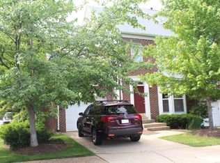 12069 Edgemere Cir, Reston, VA 20190