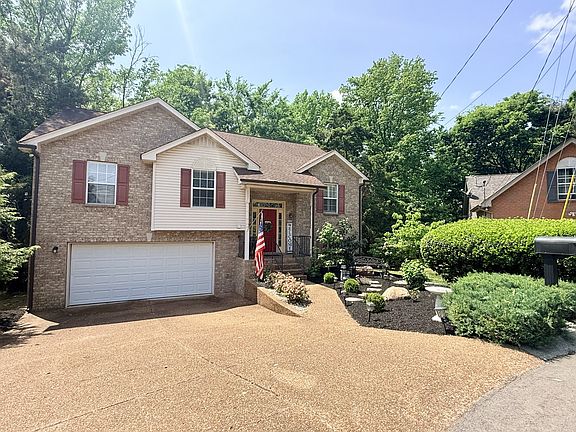 3rd image of 1708 Elm Run Way