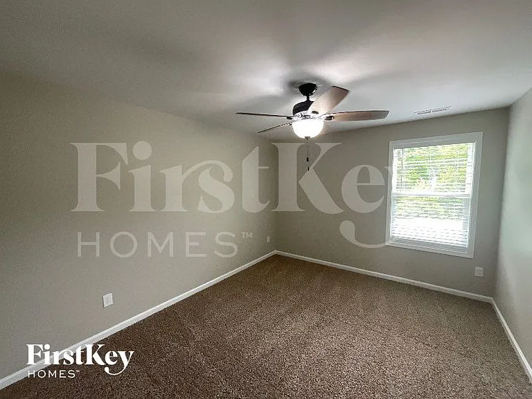 102 Sherrill Place Ln — Photo 5