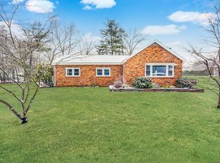 85 Dupuis Rd, Holyoke, MA 01040