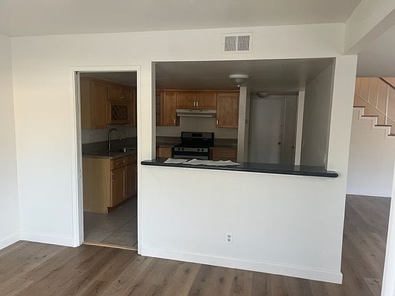 3rd image of 7288 Park St