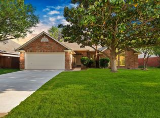 1213 Concho Dr, Benbrook, TX 76126