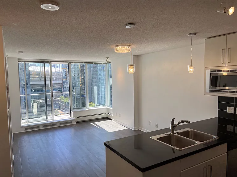 689 Abbott St #1607 — Photo 10