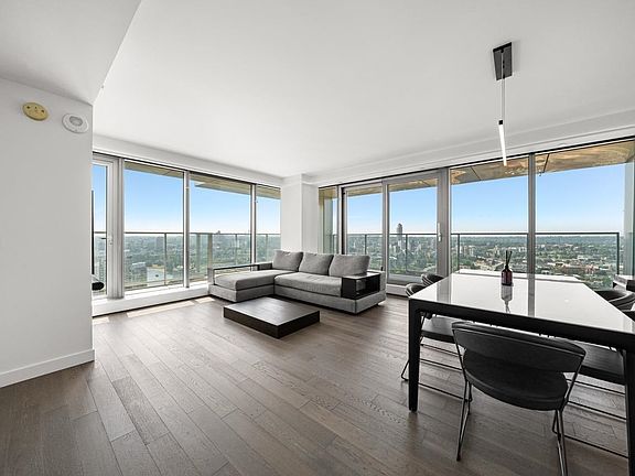 2nd image of 1480 Howe St #3801
