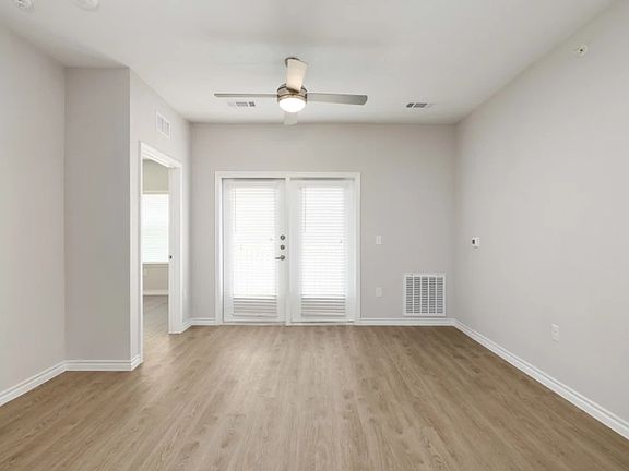 2nd image of 2551 N Guadalupe St #F16ff2c01