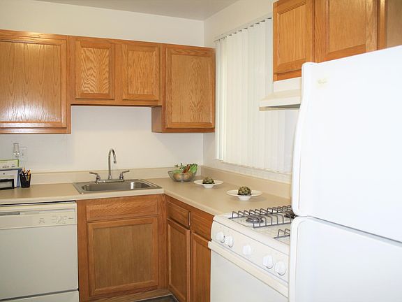 5th image of 1417 Stacy Dr Building 29