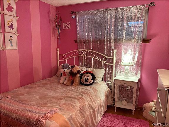 3rd image of 58 Constance Ln