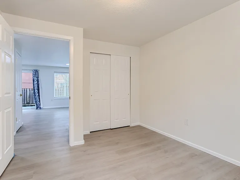 4612 NE Lombard St #3 — Photo 8