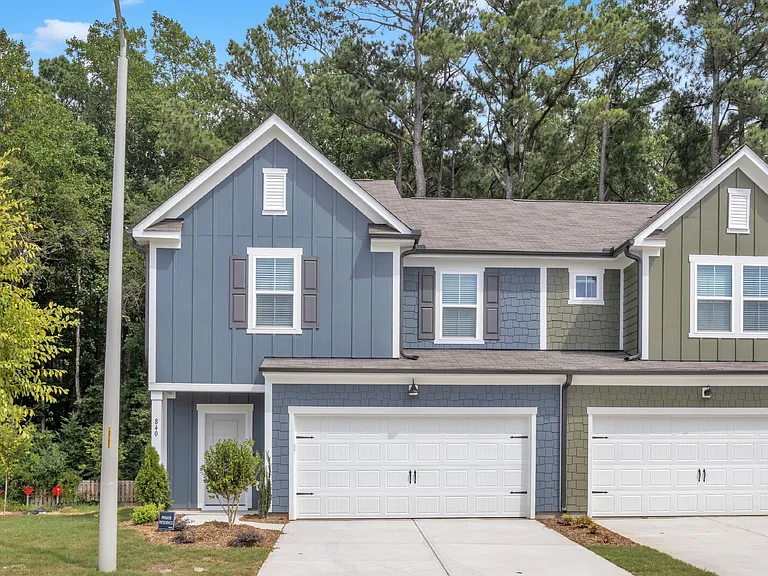 840 McKenzie Park Ter — Photo 1