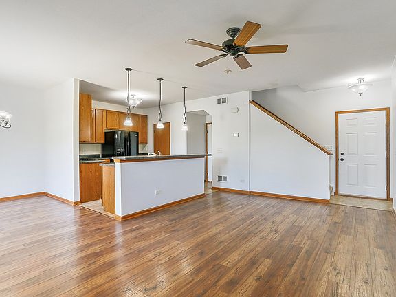 3rd image of 15351 W Kenmare Cir