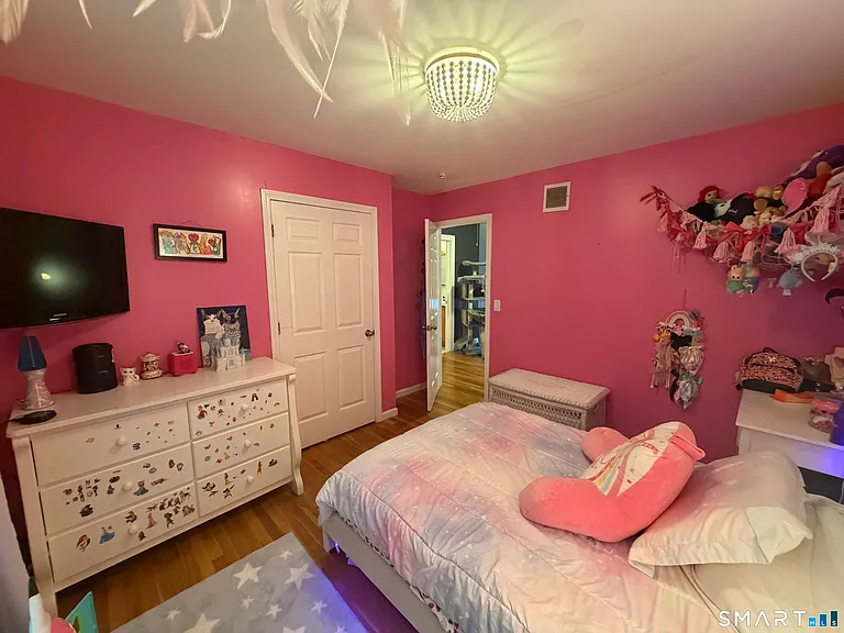 232 Scott St — Photo 15