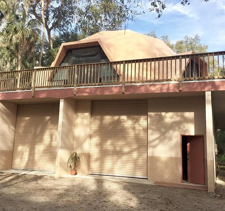 1st image of 633 Palm Dr