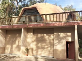 633 Palm Dr, New Smyrna Beach, FL 32168