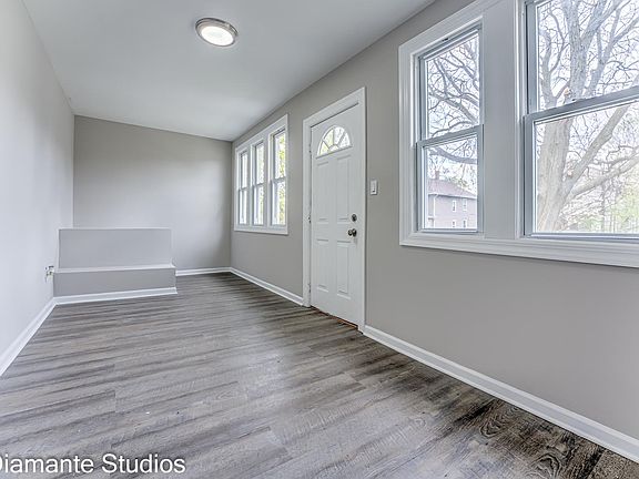 3rd image of 631 S 14th Ave