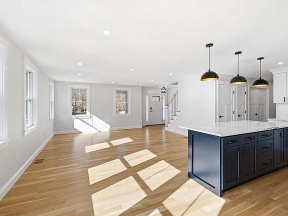 5th image of 58 Old Chatham Road