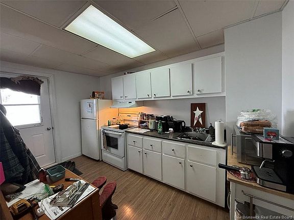 3rd image of 688 Canada Rd