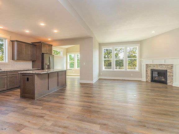 2nd image of 4022 Preserve Dr NE