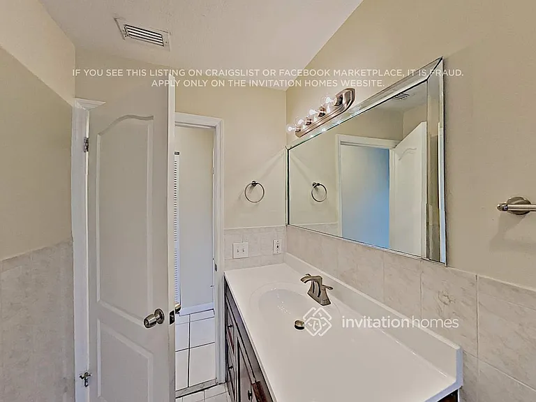 16802 SW 143rd Pl — Photo 13