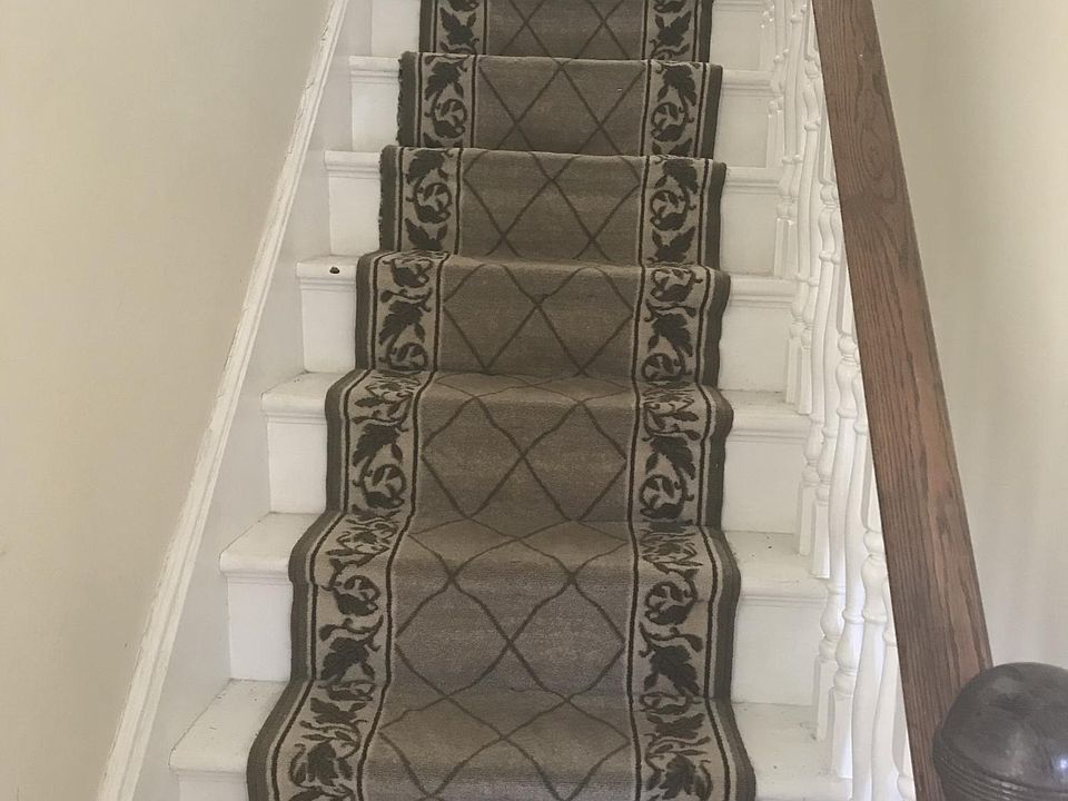 Front entrance to 2nd floor