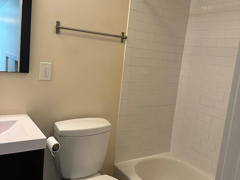 1204 E Palmer St #3 — Photo 8