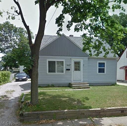 2nd image of 1911 SW 8th St
