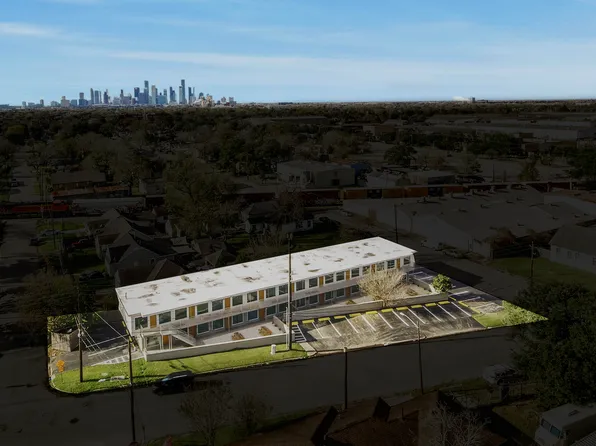 1408 Hughes St #8, Houston, TX 77023