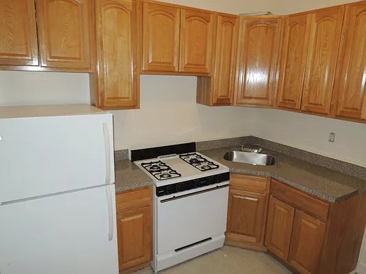 Rented by Bohemia Realty Group | media 33