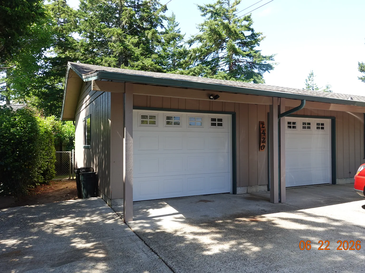 3 bed, 984 sqft, $2,100 — Photo 3