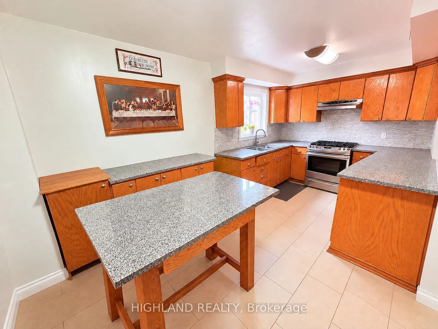 3 bed, $3,890 — Photo 3