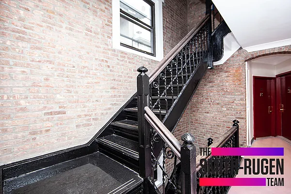 Rented by R New York | media 7
