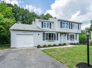 217 Jamescrest Ct, Lakewood, NJ 08701