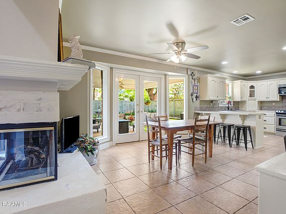 4th image of 106 Edinburgh Dr