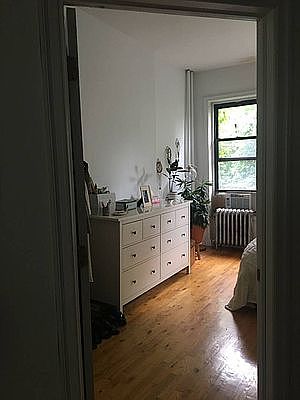 4th image of 598 Carlton Ave 3-unit 3