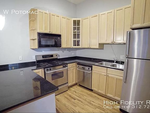 5th image of 2122 W Potomac Ave #1