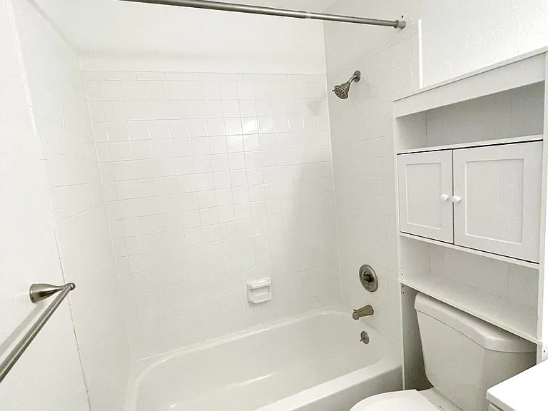 4915 Huntington Ave #6 — Photo 3