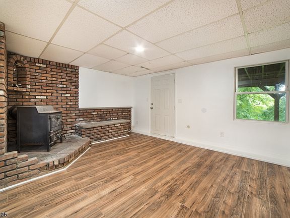 5th image of 13 Timber View Dr