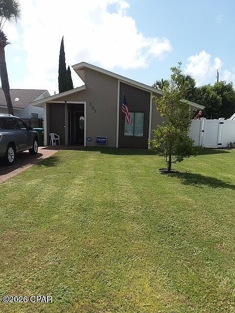 1st image of 301 Petrel St