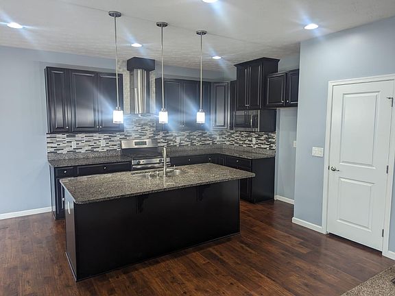 Kitchen with vent hood