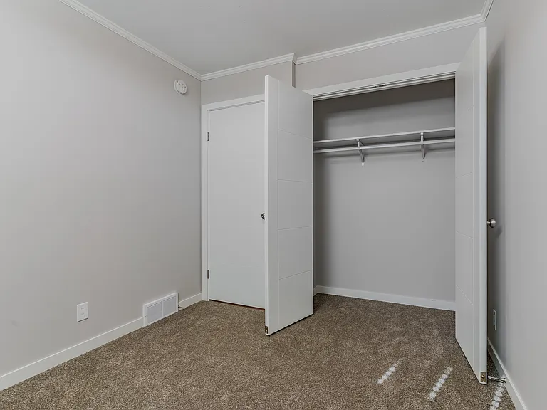 1420 N Silverleaf Blvd — Photo 27