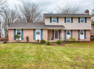 2751 Hill Dr, Bath, PA 18014