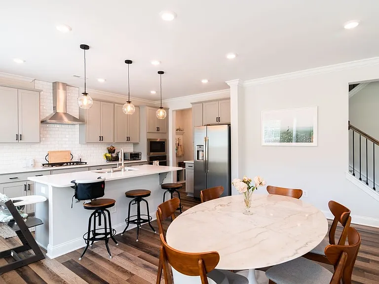 219 Abbot Pl — Photo 7