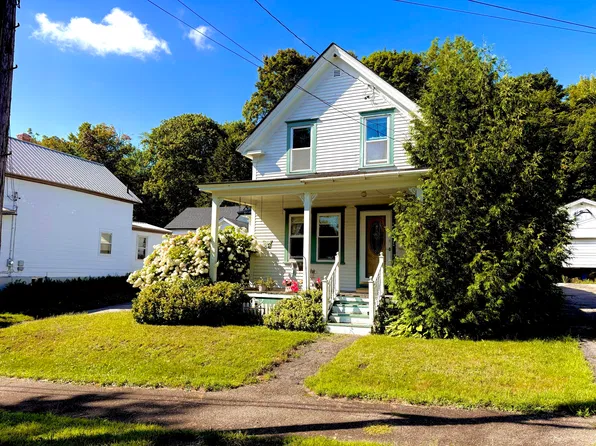 90 Somerset Street, Millinocket, ME 04462