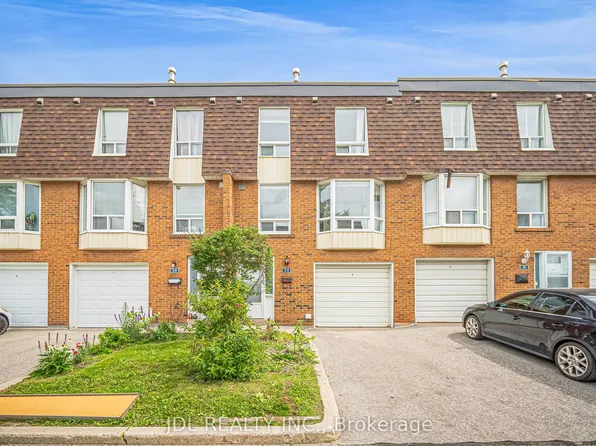 100 Bridletowne Cir #33, Toronto, ON M1W 2G8