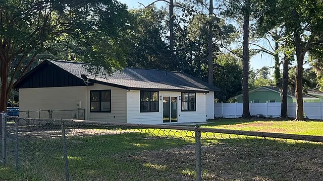 746 Broad River Blvd — Photo 3