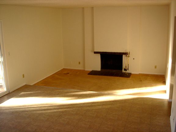5th image of 370 Chapalita Dr