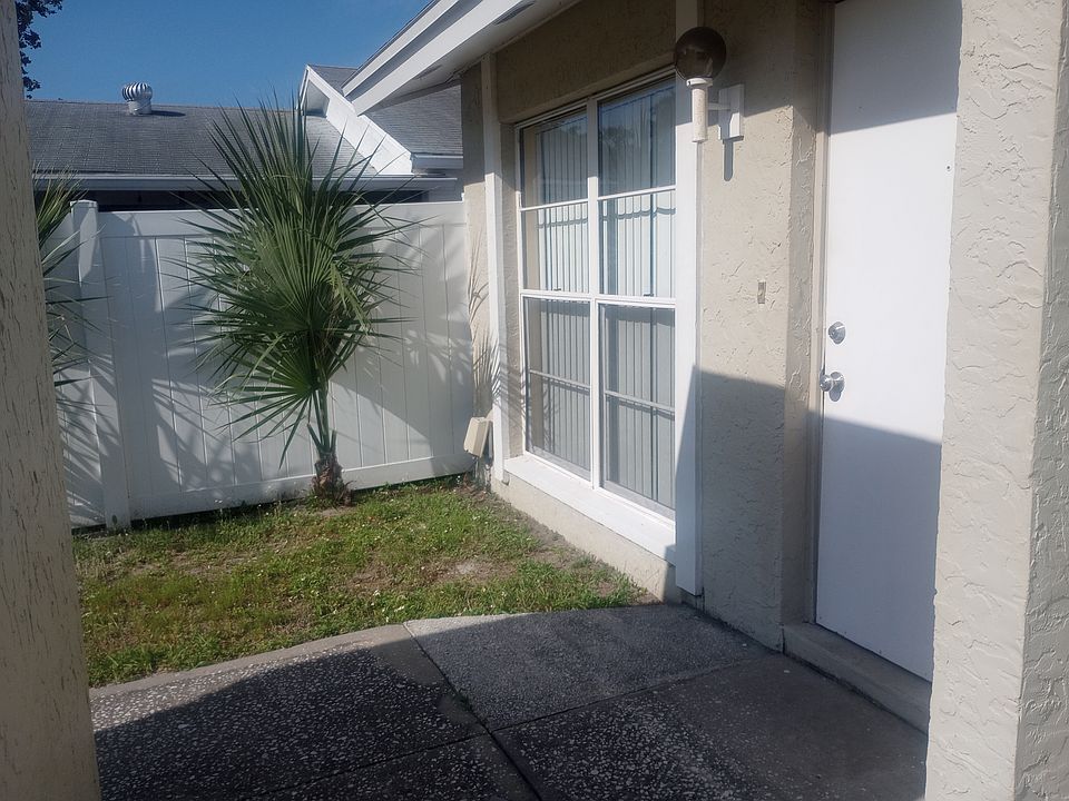1st image of 10316 Parkcrest Dr