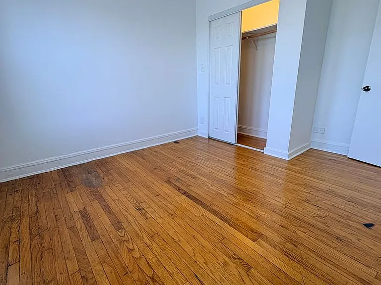 1525 N Austin Blvd — Photo 11